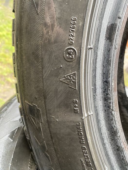 Резина зимова 255/55 R 18, 4 шт.