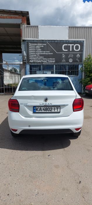 Renault Logan 2019 р газ-бензин