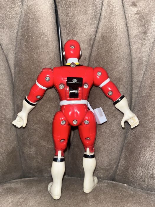 figurka akcji Czerwonego Rangera z serii Power Rangers Turbo