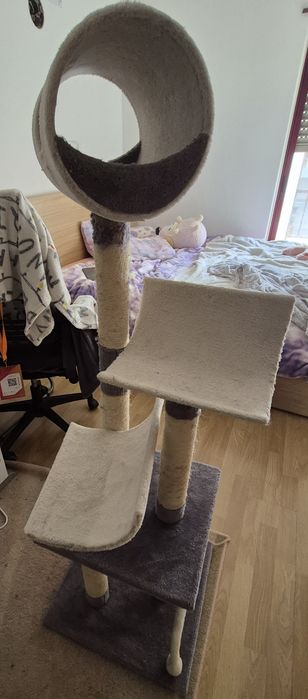 Torre de gato usado