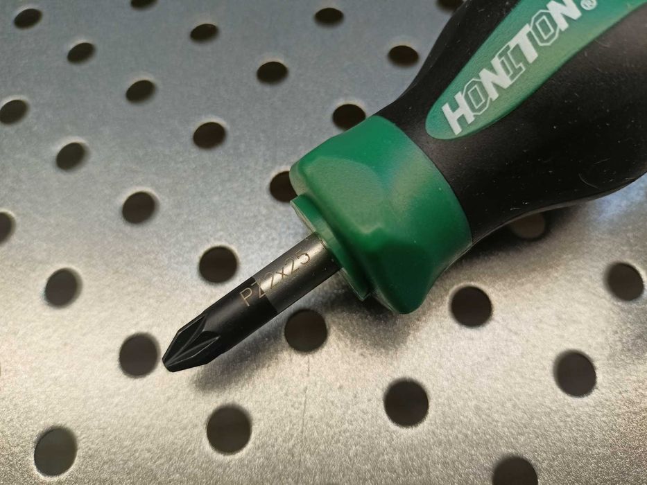 Wkrętak Bączek PZ2 x 25 mm ze stali S2 HONITON HSPZ2
