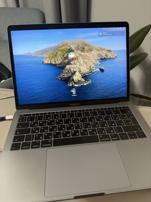 Macbook pro 2017 8гб