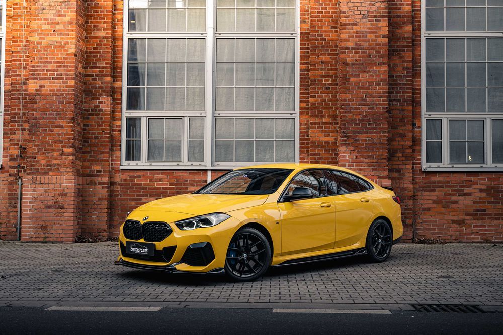 BMW M235i xDrive żółty na wynajem | Wydech, Wrocław