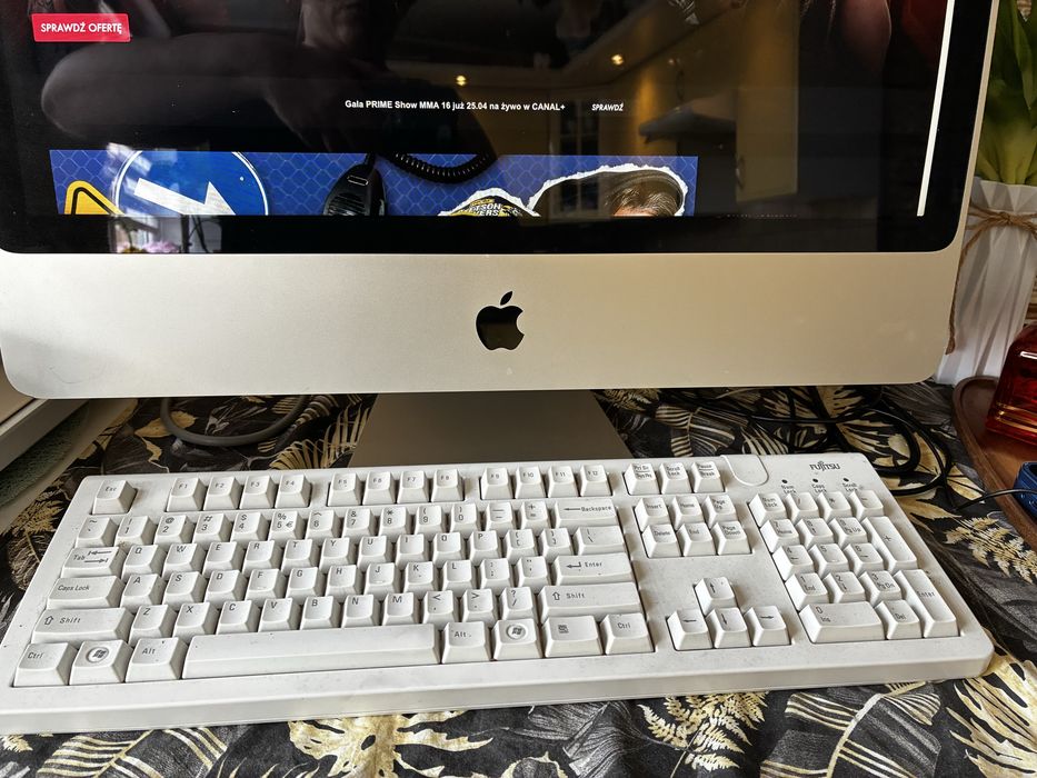 Apple  all in one klawiatura myszka super stan !!!