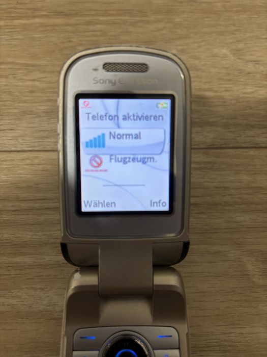 Sony ericsson z710i