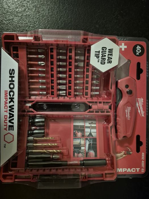 Milwaukee zestaw bitów + nóż