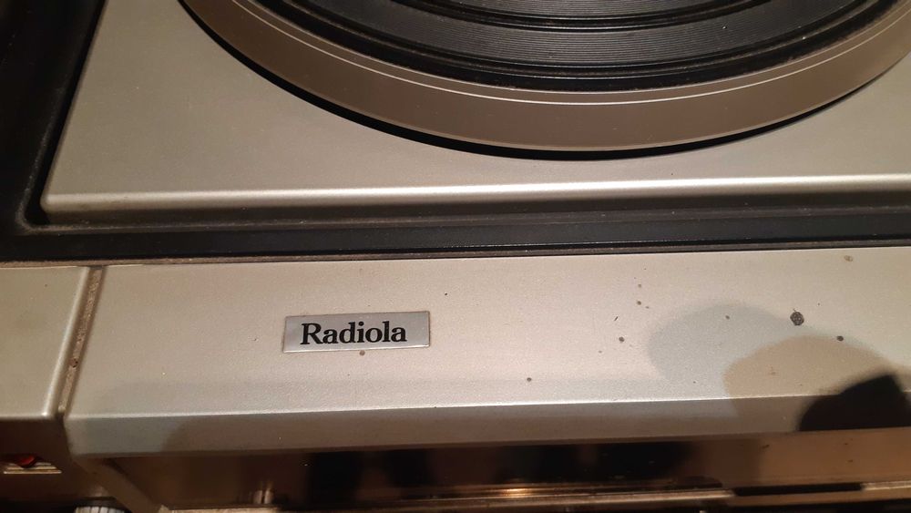 gira discos e rádio Radiola anos 60