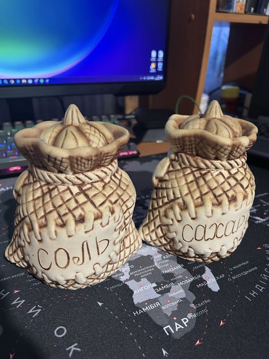 Декоративна ємність для зберігання цукору та солі