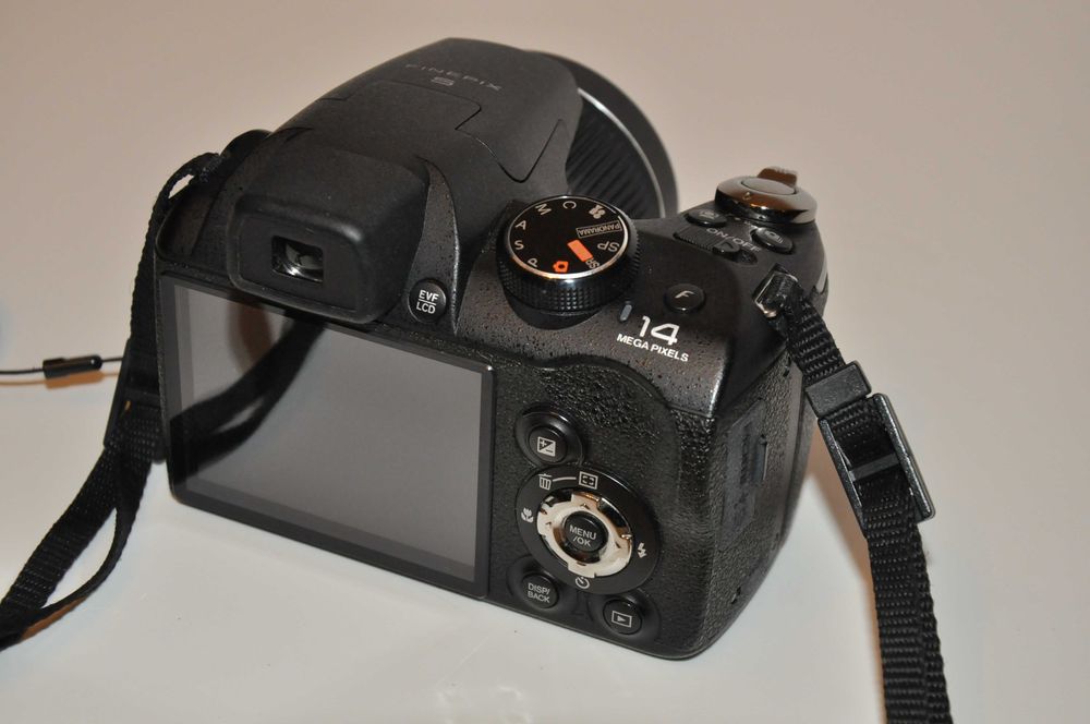 Aparat fotograficzny Fujifilm FinePix S3300