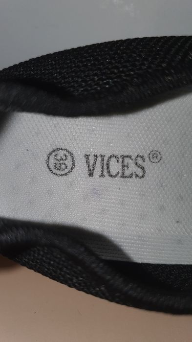 Sneakersy nowe damskie sportowe Vices rozmiar 39