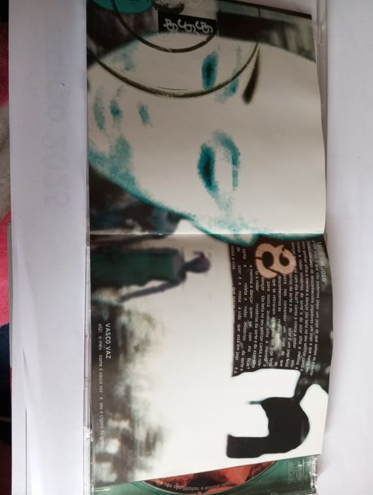 Mão Morta -Há Já Muito Tempo Nesta Latrina O Ar Se Tornou Irrespirável