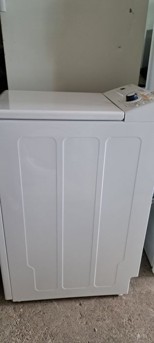 Pralki z wsadem od góry.