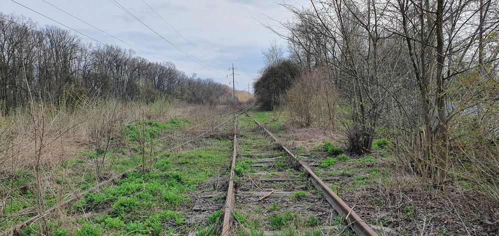 Продам пром базу з ЖД Гілкою та  краном вул. Квітнева