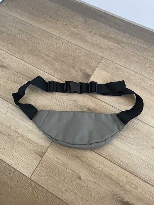 Nerka szara ze skórzanymi wstawkami OLX