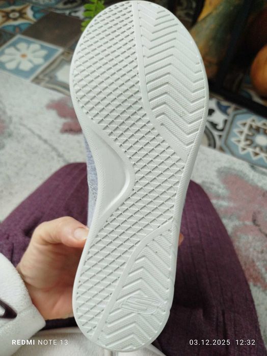 Слипоны. Новые. Skechers.