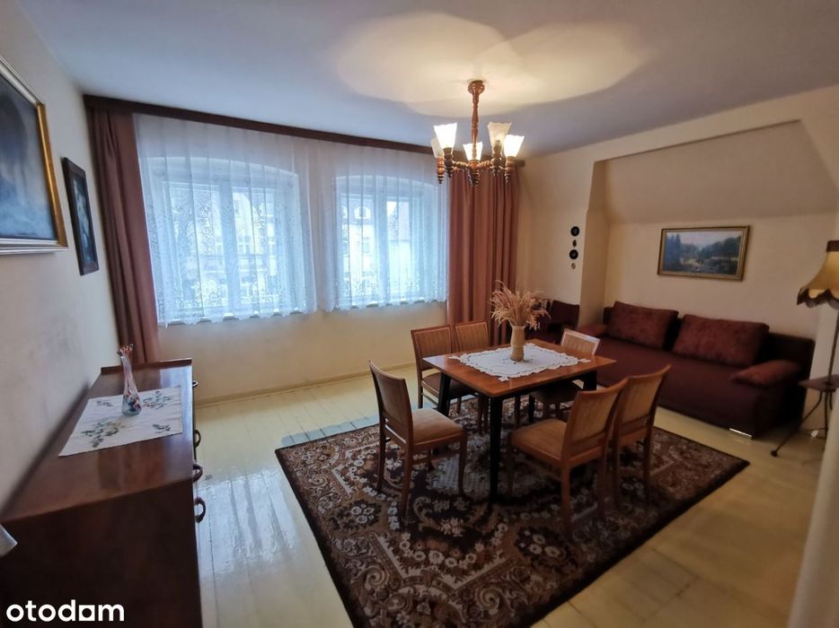 Dom z 2 mieszkaniami i garaż, ogród- Złotów (centr