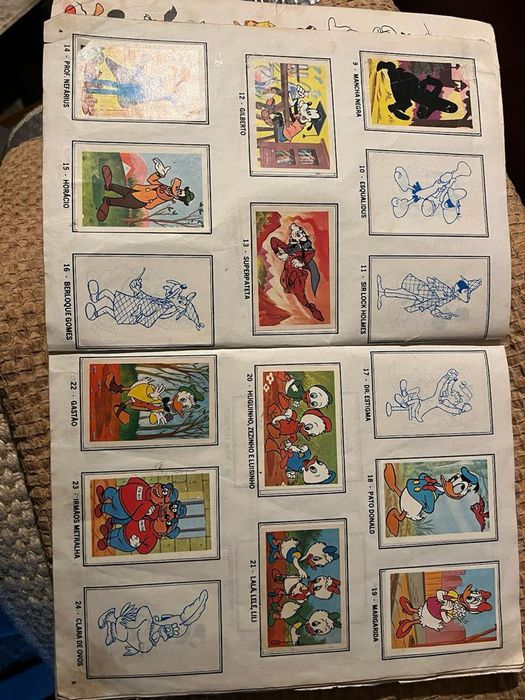 Caderneta cromos antiga walt disney