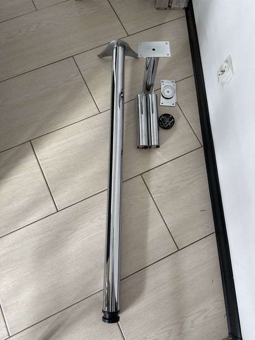 Noga podpora do blatu