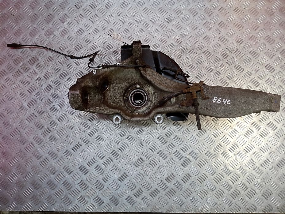 Ступица передня Ренж Ровер Спорт Кулак Цапфа передня Range Rover