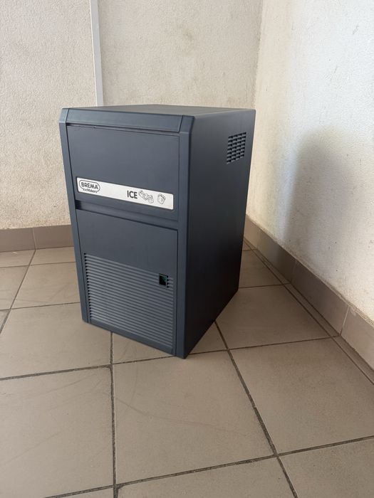 Льодогенератор-Ледогенератор Професійний Brema CB184AHC Італія !!!