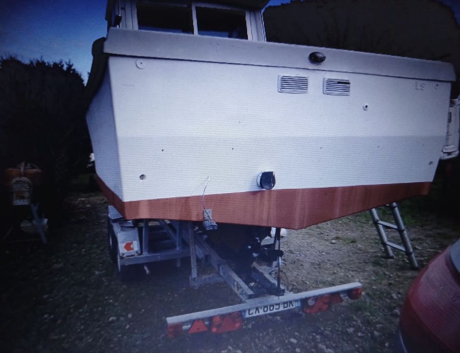 Barco de pesca 5.90m