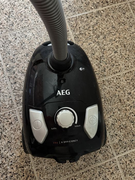 Aspirador AEG VX4 X Efficiency