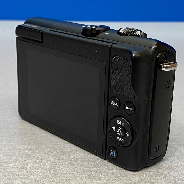 Canon EOS M100 (Corpo) - 24.2MP