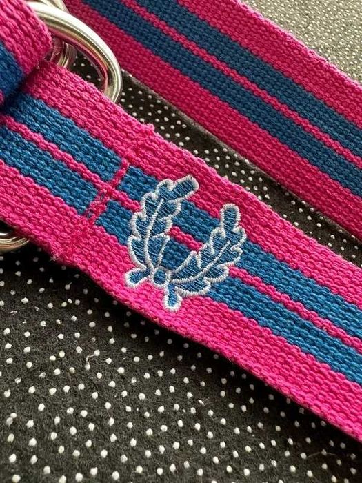 Y2K różowy Pasek Fred Perry