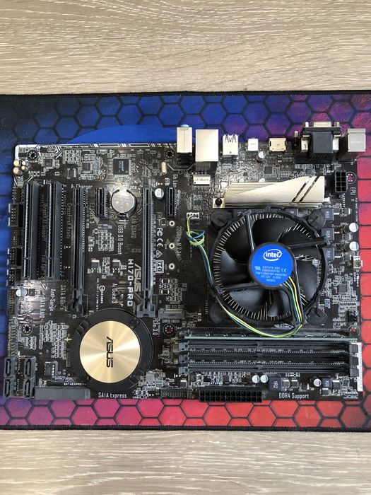 Материнская плата Asus