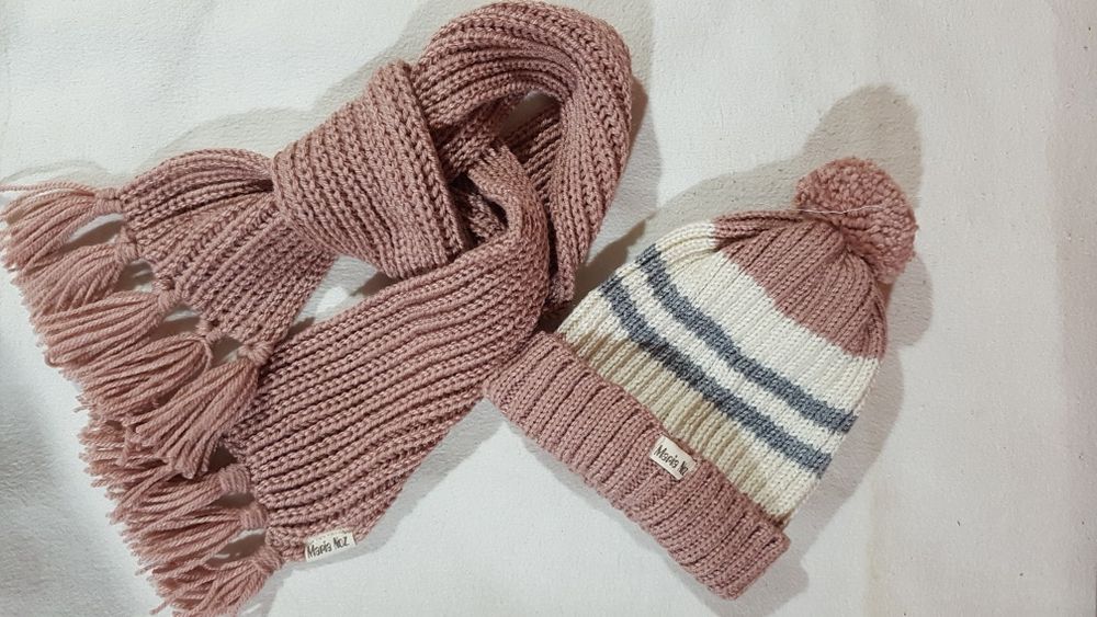 Golas e gorros em lã para homem, mulher e criança