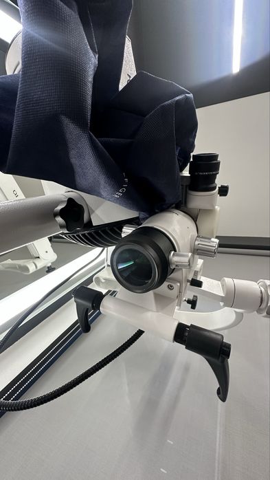 Мікроскоп стоматологічний