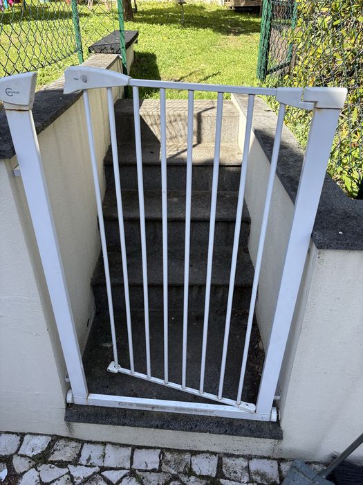 Barreira proteção bebé e/ou animal estimação.