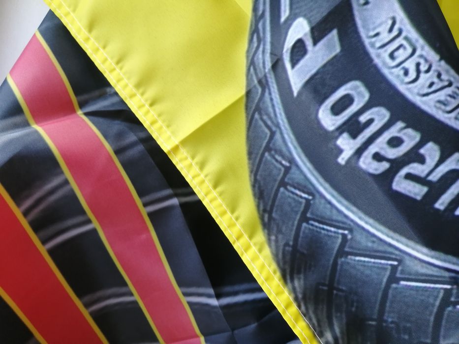 Постер Pirelli шини авто плакат банер автосервіс декор в гараж на стіну