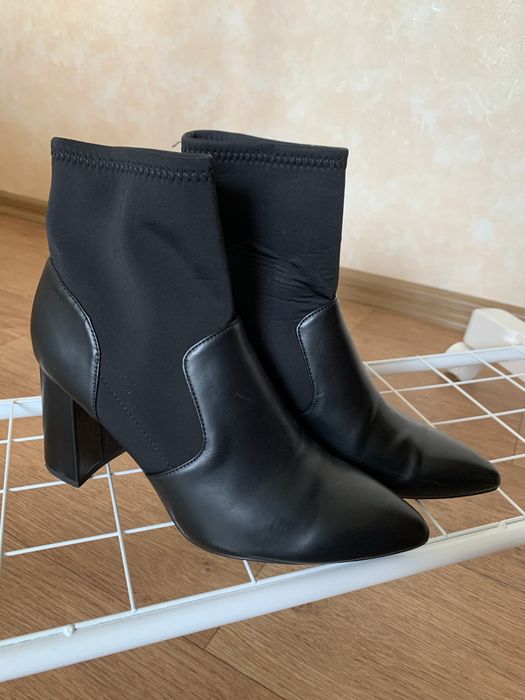 Ботинки жіночі, ботинки демісезонні, ботинки чорні, черевики осінь