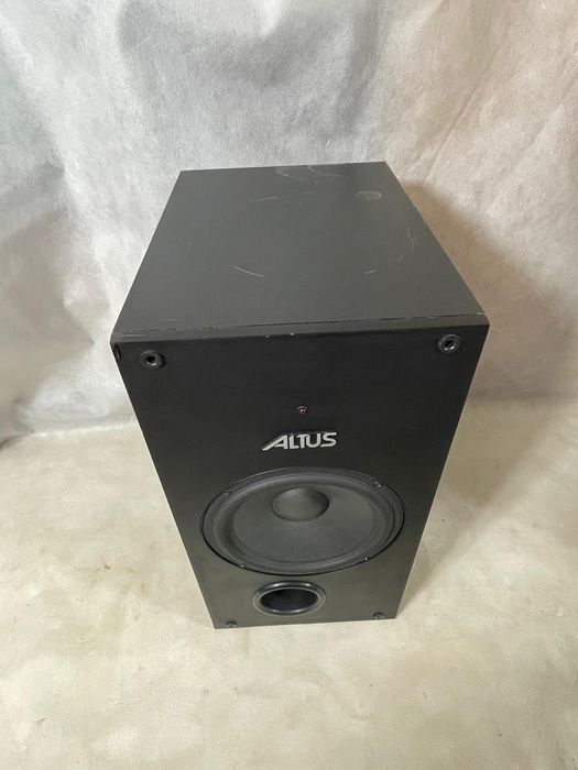 Potężnie brzmiący Tonsil Altus 100A subwoofer 20cm aktywny
