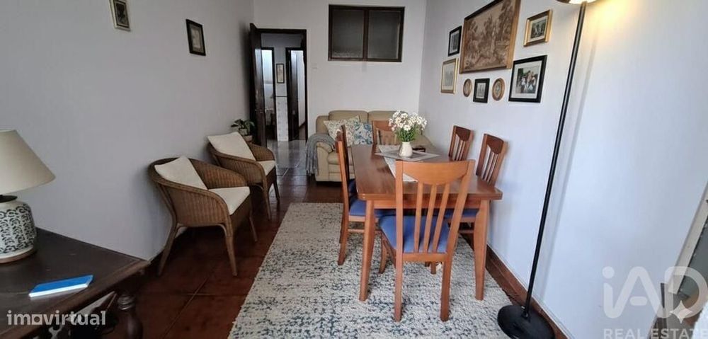 Apartamento T2 em Laranjeiro e Feijó