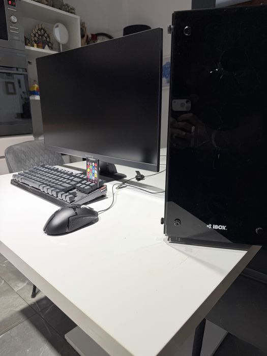 Komputer gamingowy/ RTX5070 i5-13400F