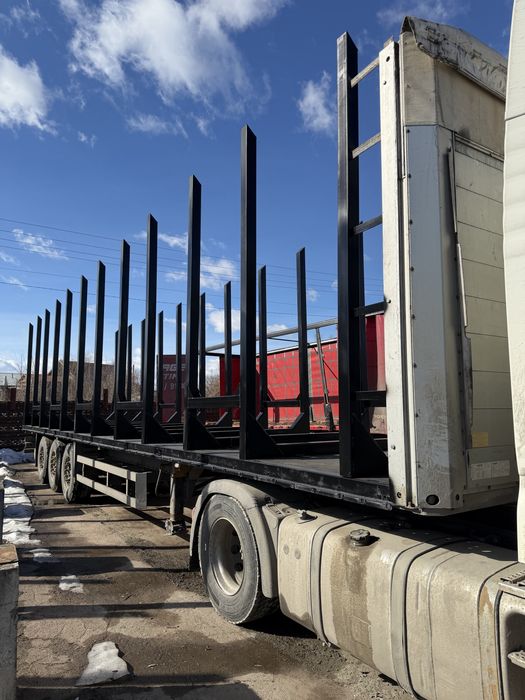 Лісовоз напівпричіп платформа