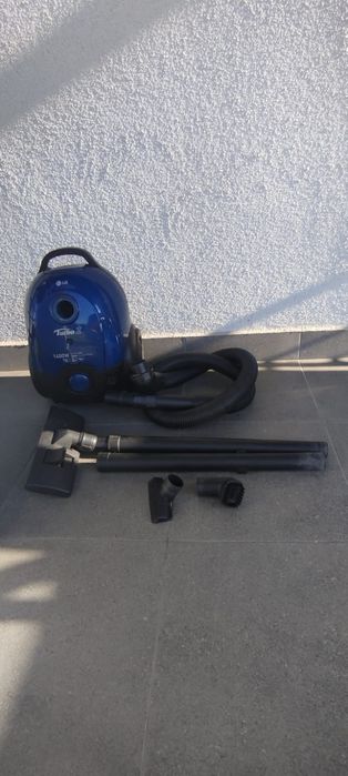 Odkurzacz LG  1400 W