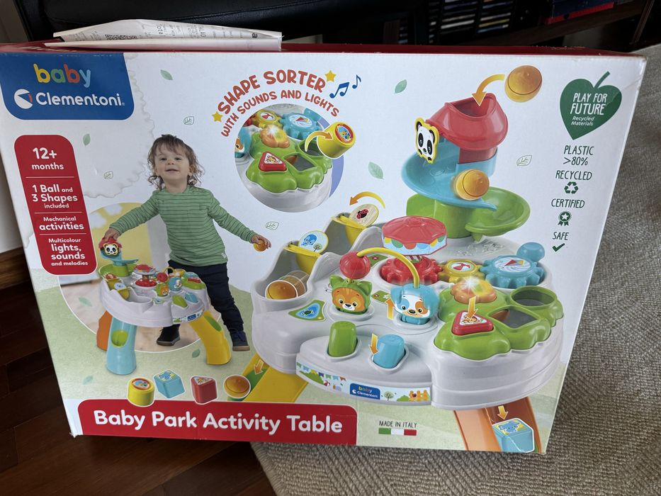 Mesa de actividade para bebe