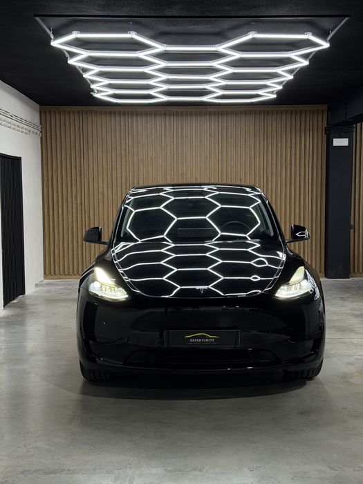 Tesla Model Y SR