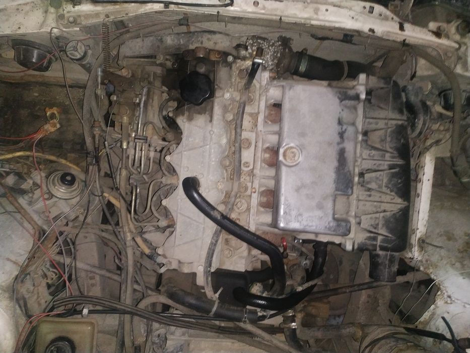 Продам авто,Рено 21,на ходу,торг присутний,возли капота