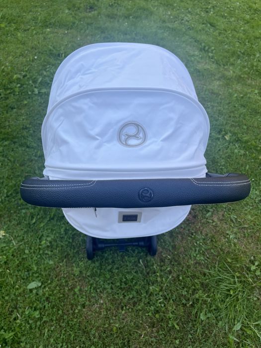 Cybex coya off white