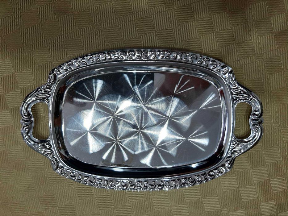 Charming chrome tray/platform438837484622325760