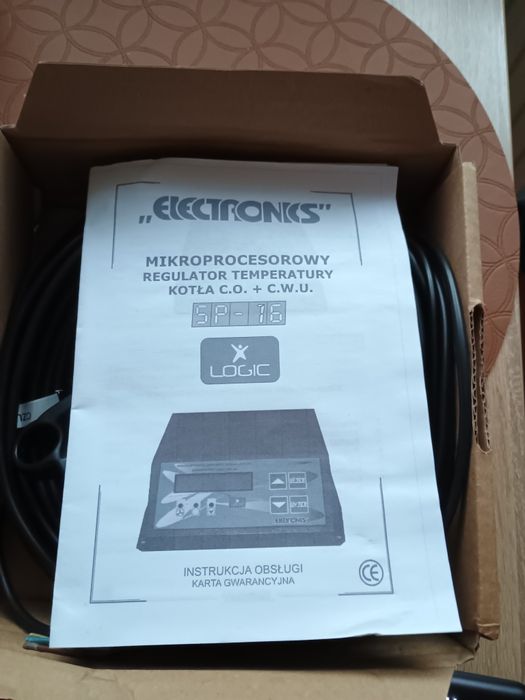 Mikroprocesowy regulator temperatury
