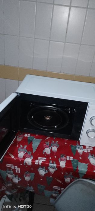 Microondas com pouco uso459629744002191361
