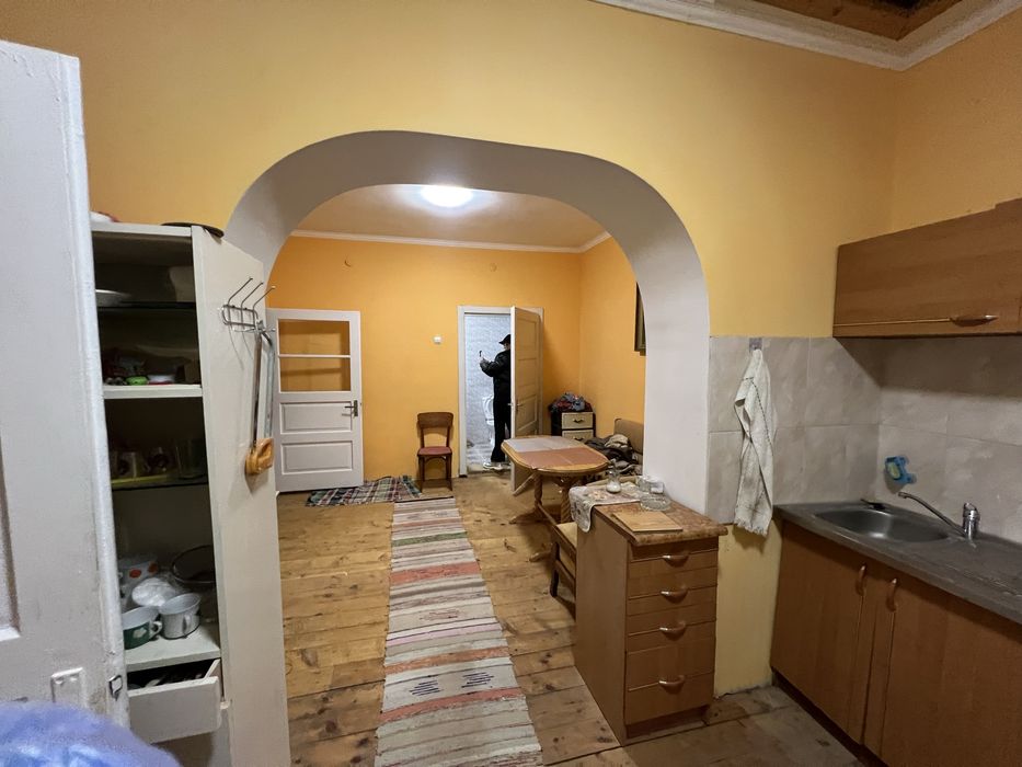 Продається добротний будинок