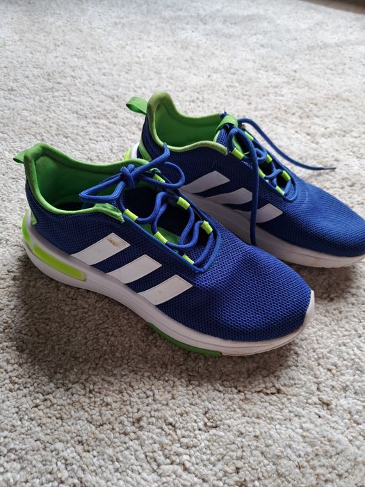 Buty sportowe chłopięce w bardzo dobrym stanie 38