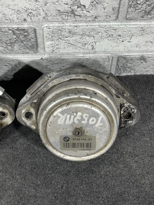 Подушки двигуна BMW X5 E53 М57 Код:560