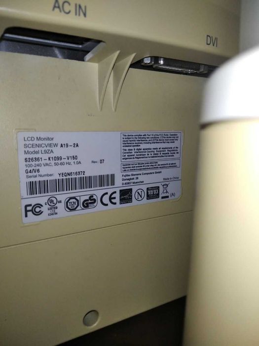 Монитор Fujitsu L9ZA
